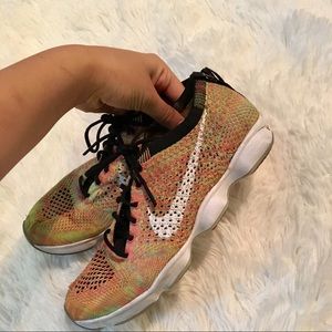 COLORFUL NIKE ZOOM SHOES